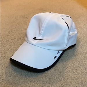 white nike hat